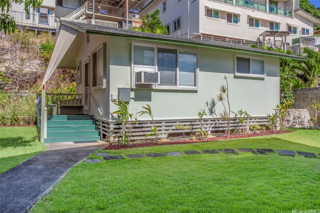 2138 Mahalo Street, Honolulu, HI 96817