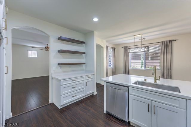 5423 Raccoon Valley Lane, Las Vegas, NV 89122