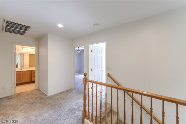 5423 Raccoon Valley Lane, Las Vegas, NV 89122