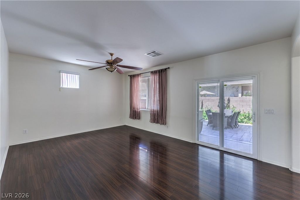Image 5 of property listing at 5423 Raccoon Valley Lane, Las Vegas, NV 89122