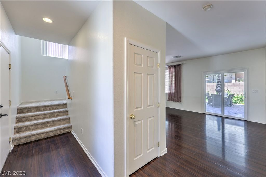 Image 6 of property listing at 5423 Raccoon Valley Lane, Las Vegas, NV 89122