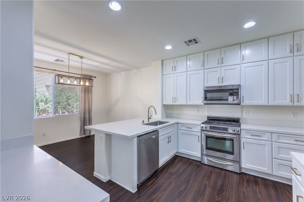 Image 9 of property listing at 5423 Raccoon Valley Lane, Las Vegas, NV 89122