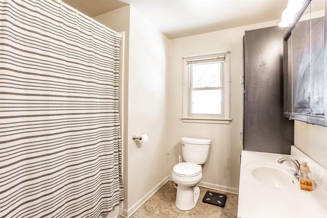4946 Barnett Avenue, Sharpsville, IN 46068