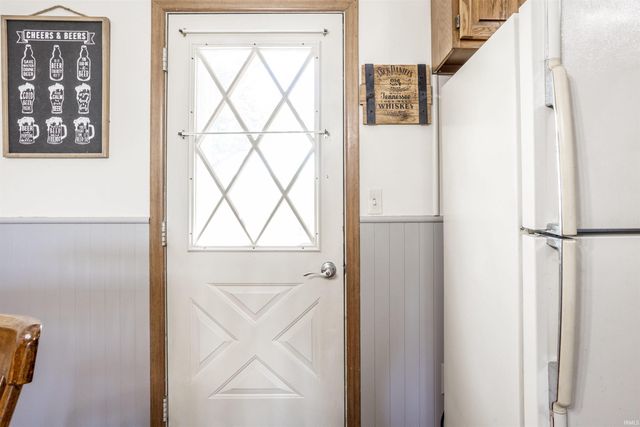 4946 Barnett Avenue, Sharpsville, IN 46068