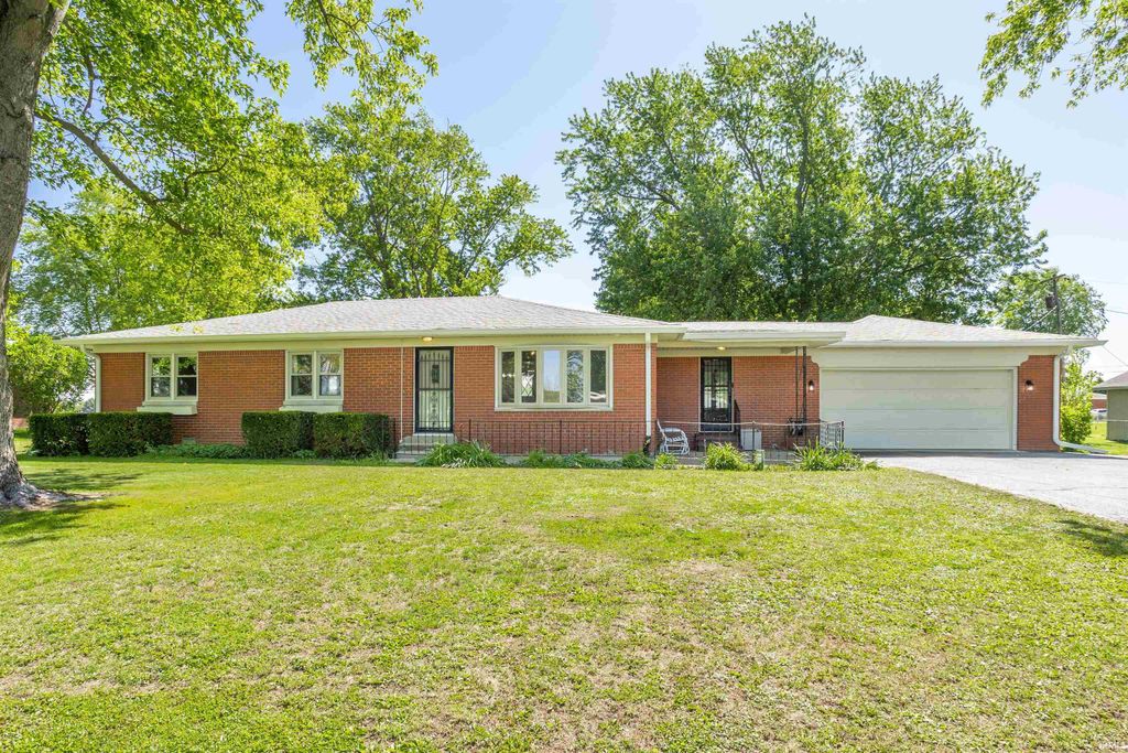 4946 Barnett Avenue, Sharpsville, IN 46068
