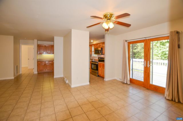 864 BILLY B RD, Louisa, VA 23093