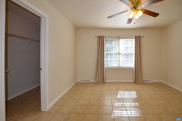 864 BILLY B RD, Louisa, VA 23093