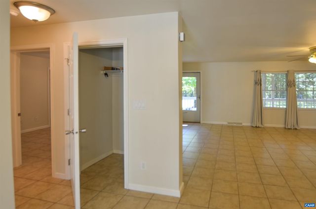 864 BILLY B RD, Louisa, VA 23093