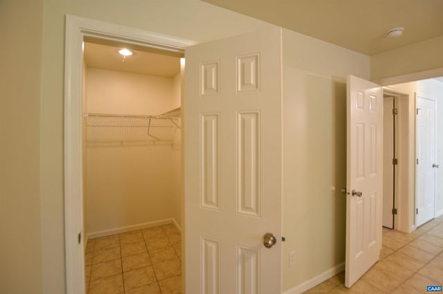 864 BILLY B RD, Louisa, VA 23093