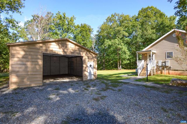 864 BILLY B RD, Louisa, VA 23093
