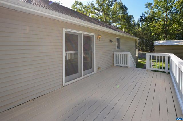 864 BILLY B RD, Louisa, VA 23093