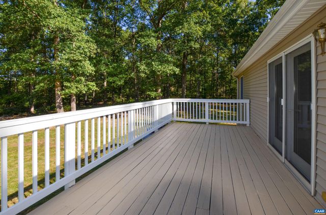864 BILLY B RD, Louisa, VA 23093