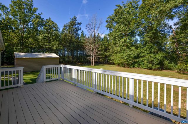 864 BILLY B RD, Louisa, VA 23093