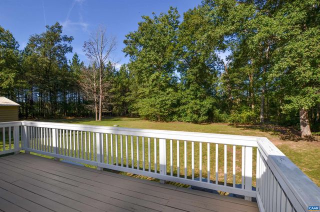 864 BILLY B RD, Louisa, VA 23093