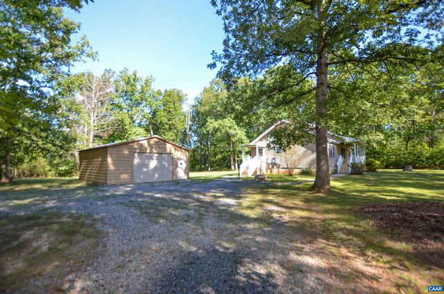 864 BILLY B RD, Louisa, VA 23093