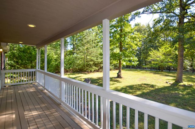 864 BILLY B RD, Louisa, VA 23093