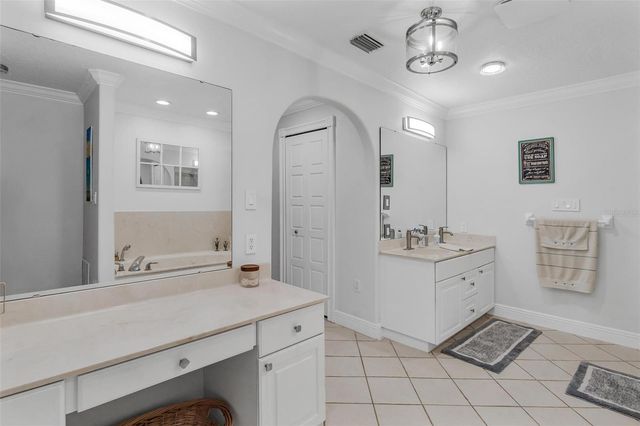 5100 GRIFFIN VIEW DRIVE, Lady Lake, FL 32159