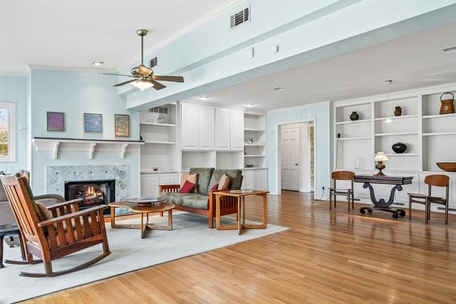 353 COLONIAL RD, Memphis, TN 38117