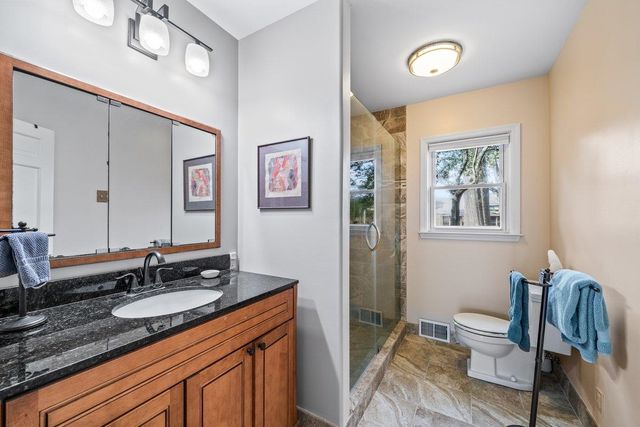 353 COLONIAL RD, Memphis, TN 38117