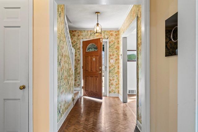 353 COLONIAL RD, Memphis, TN 38117