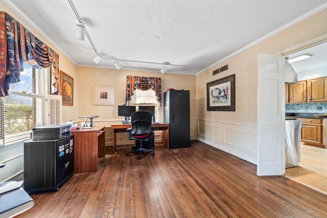 353 COLONIAL RD, Memphis, TN 38117