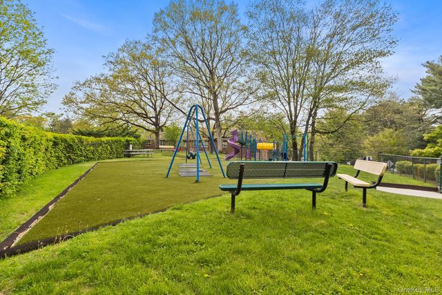 37 Fieldstone B1, Hartsdale, NY 10530