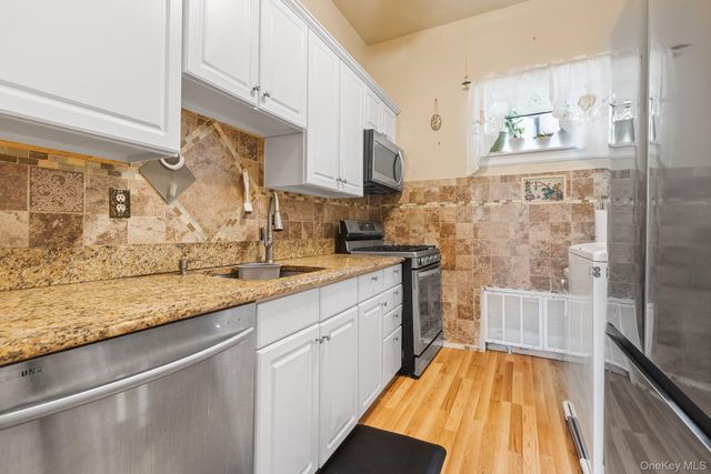 37 Fieldstone B1, Hartsdale, NY 10530