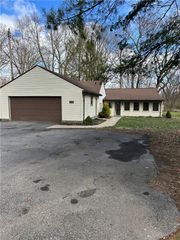 1358 Hanes Road, Beavercreek Twp, OH 45434
