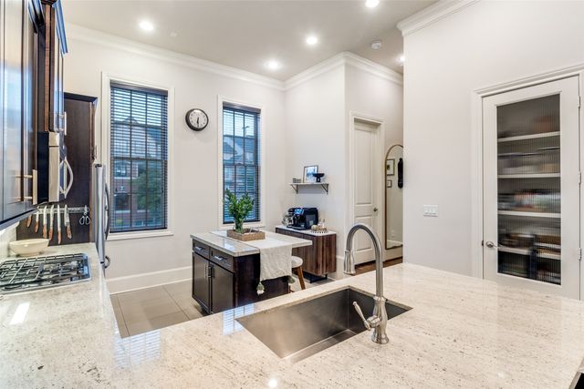 723 S Cesar Chavez Boulevard, Dallas, TX 75201