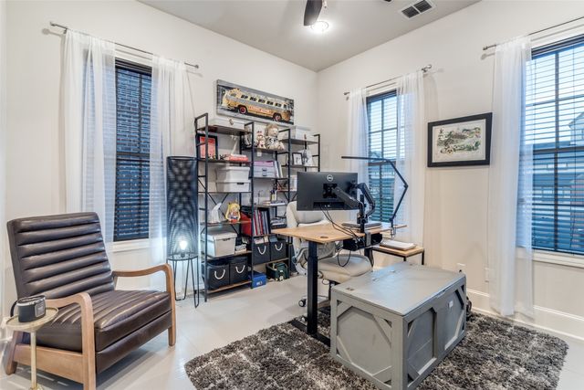 723 S Cesar Chavez Boulevard, Dallas, TX 75201