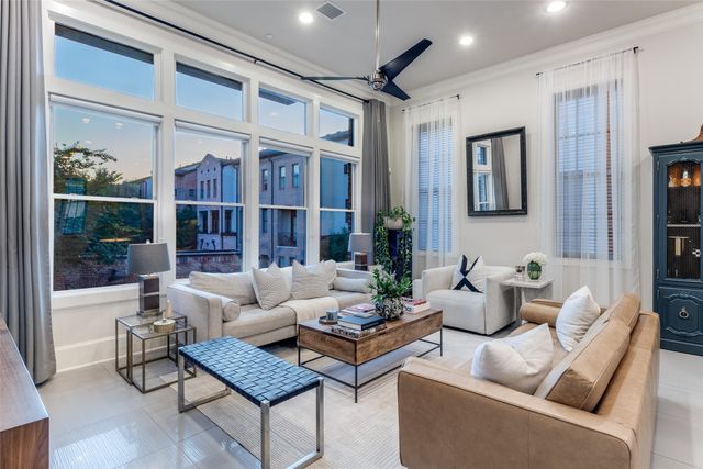 723 S Cesar Chavez Boulevard, Dallas, TX 75201