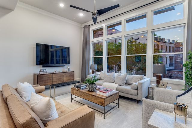 723 S Cesar Chavez Boulevard, Dallas, TX 75201