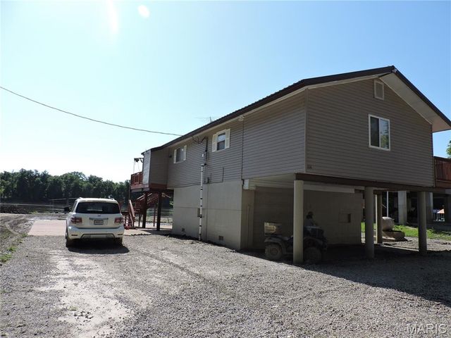 334 N River Rd, Elsberry, MO 63343