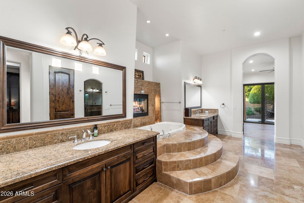 Image 29 of property listing at 8728 E CAMINO DEL MONTE --, Scottsdale, AZ 85255