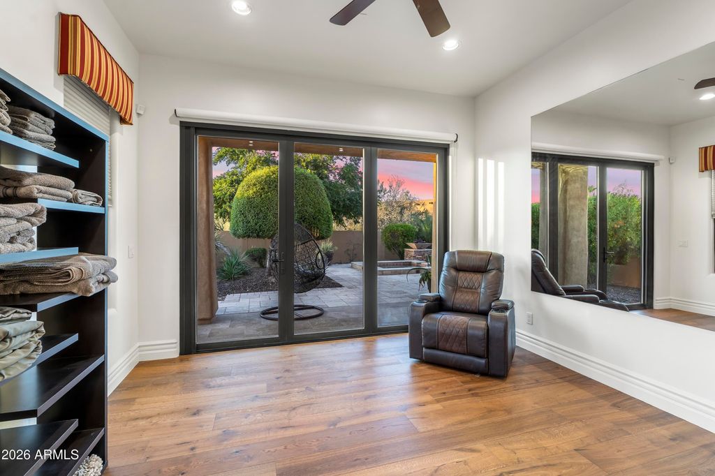 Image 33 of property listing at 8728 E CAMINO DEL MONTE --, Scottsdale, AZ 85255