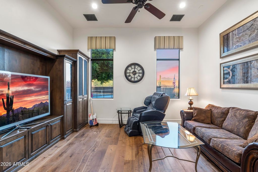 Image 38 of property listing at 8728 E CAMINO DEL MONTE --, Scottsdale, AZ 85255