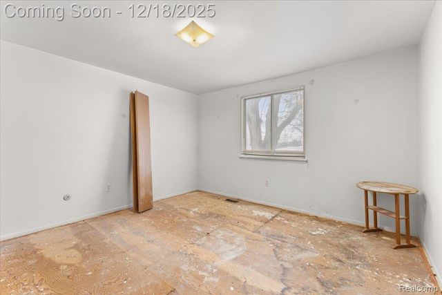 13227 Grand Haven Drive, Sterling Heights, MI 48312