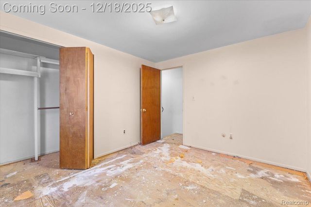 13227 Grand Haven Drive, Sterling Heights, MI 48312