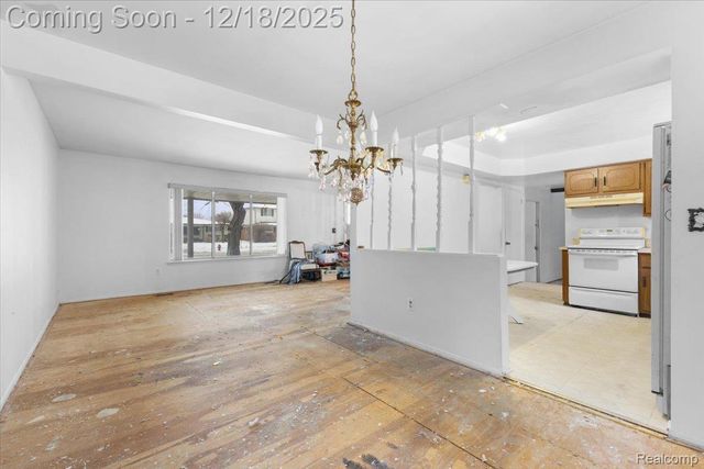 13227 Grand Haven Drive, Sterling Heights, MI 48312