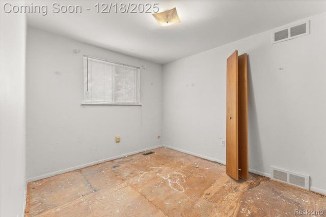 13227 Grand Haven Drive, Sterling Heights, MI 48312