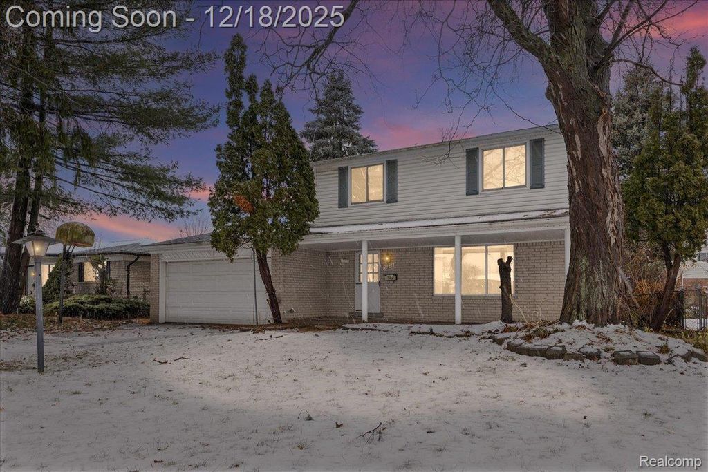 13227 Grand Haven Drive, Sterling Heights, MI 48312