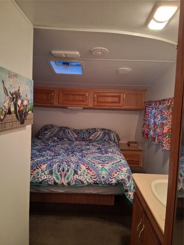 4915 S Lakeview, Gordon, TX 76453