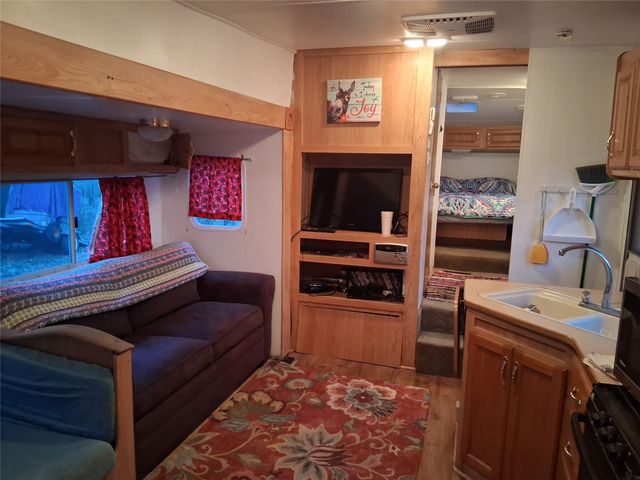 4915 S Lakeview, Gordon, TX 76453