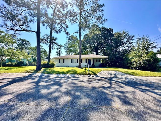 2202 Pioneer Street, Waycross, GA 31501