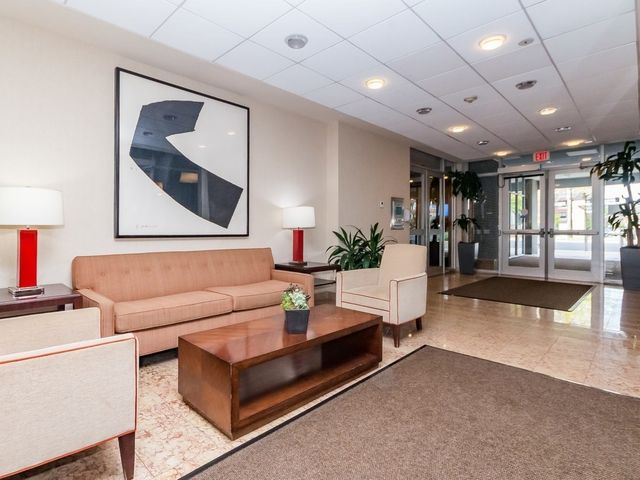 44 Washington St. 1212, Brookline, MA 02445