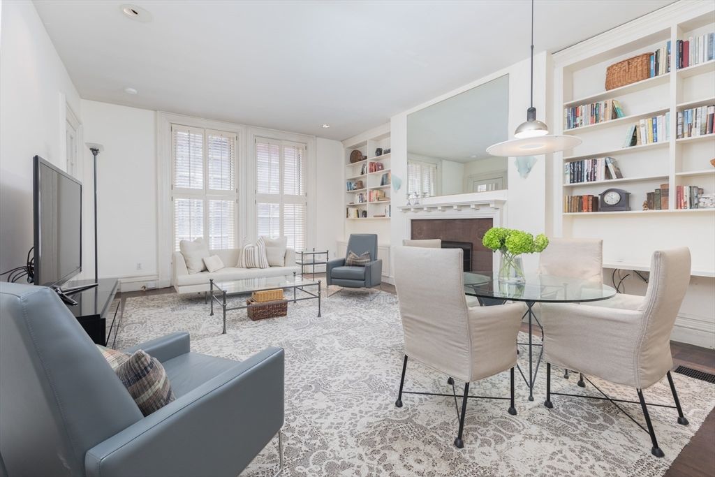60 Commonwealth Ave 4, Boston, MA 02116