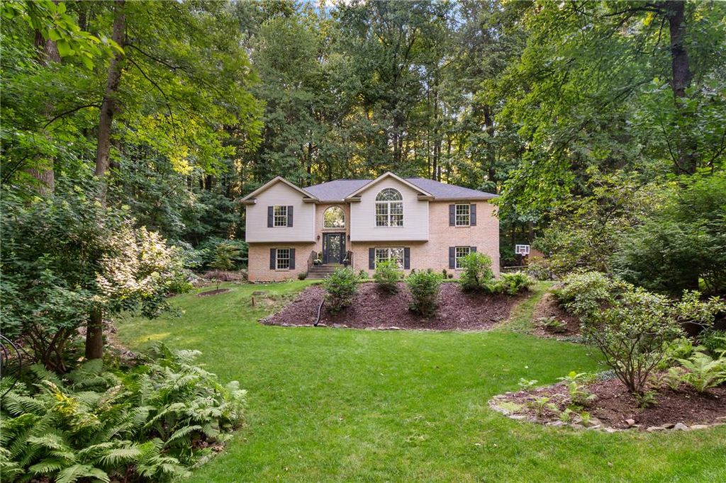 4599 Pleasant View Drive, Upper Saucon Twp, PA 18036