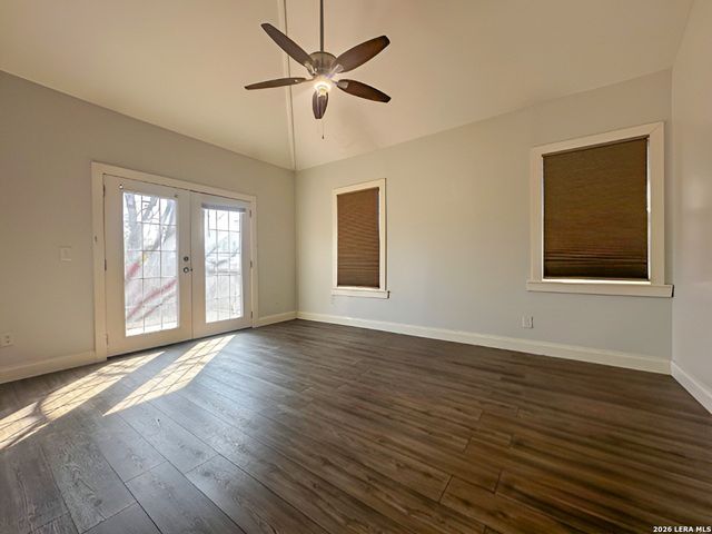 114 Yale, San Antonio, TX 78201