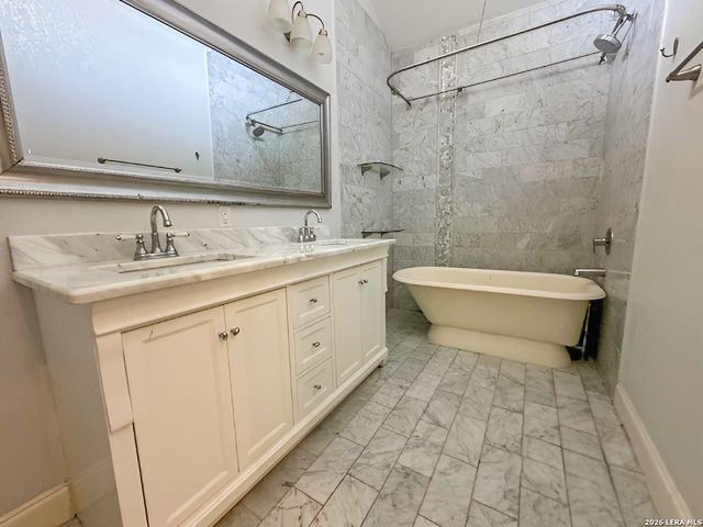 114 Yale, San Antonio, TX 78201