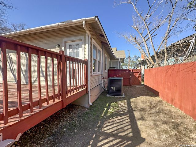 114 Yale, San Antonio, TX 78201